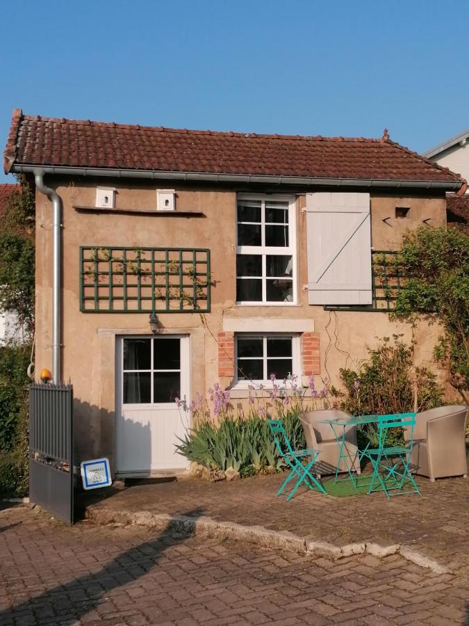 Appartamento Le Garni Vendémiaire Vesoul Esterno foto
